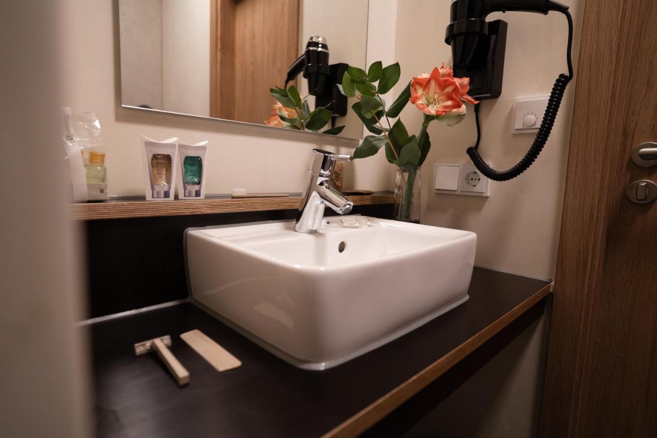 Motel Q Zimmern ob Rottweil Экстерьер фото