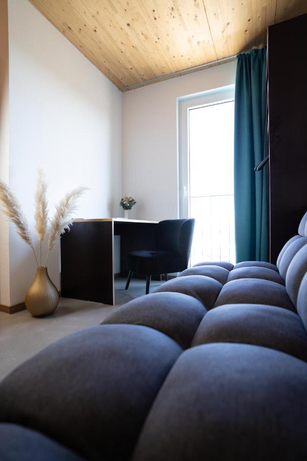 Motel Q Zimmern ob Rottweil Экстерьер фото