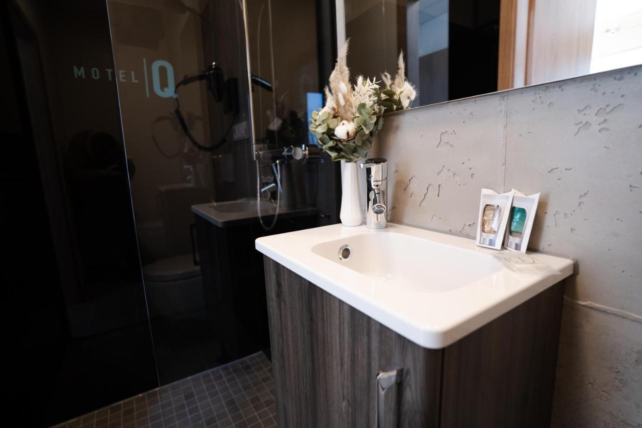 Motel Q Zimmern ob Rottweil Экстерьер фото